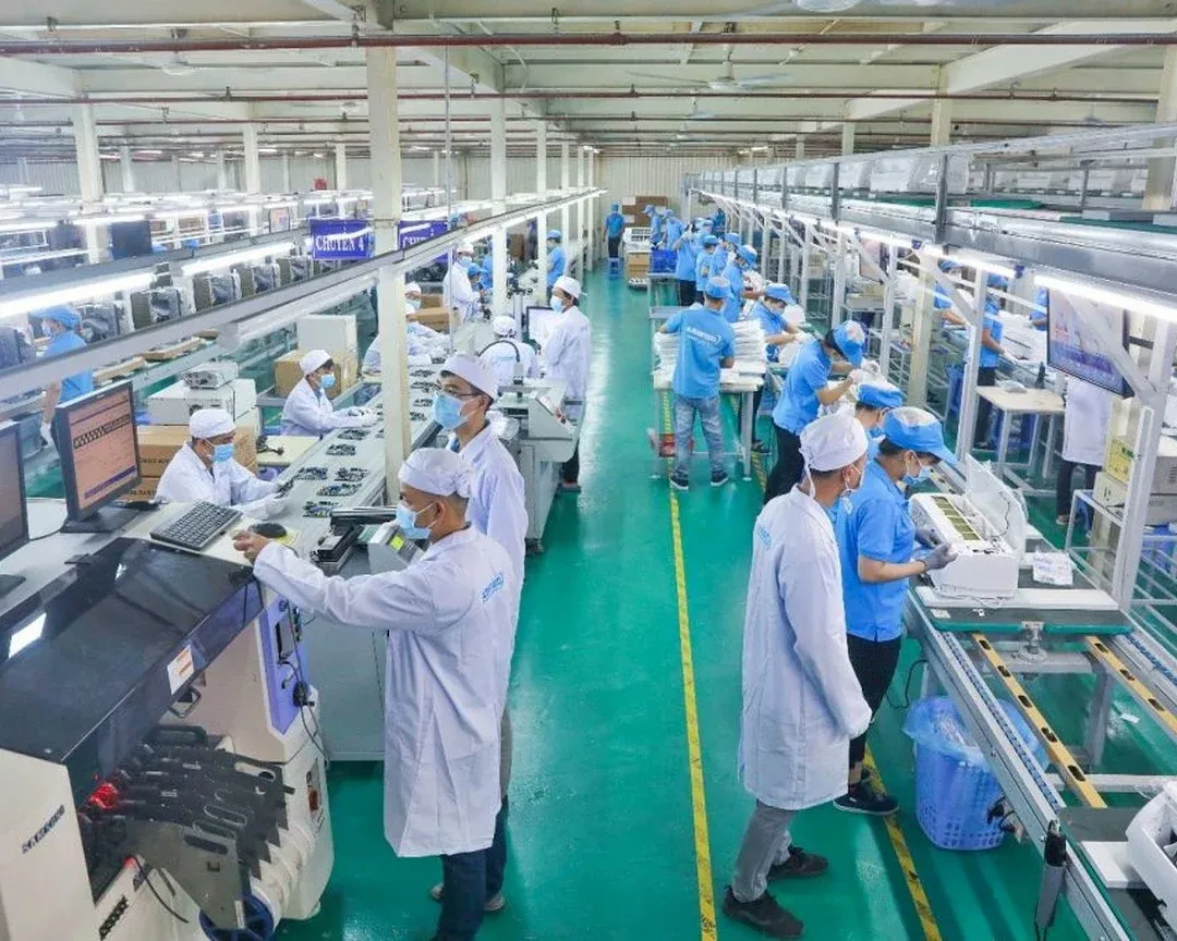 PMI tháng 8 lên 53,3 điểm, đơn xuất khẩu quay đầu giảm