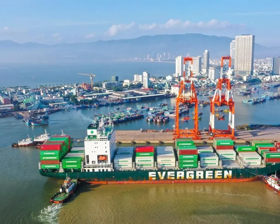 Cảng container Việt Nam, kênh xuất khẩu đang chững lại