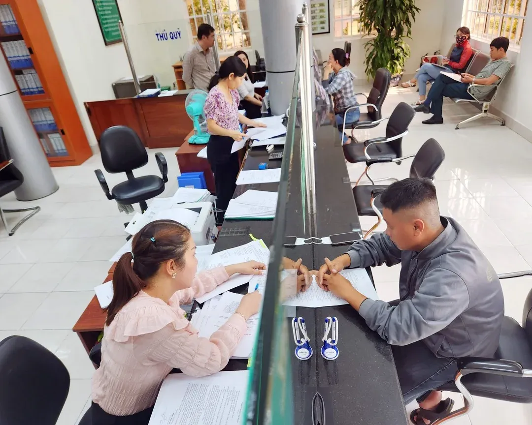 Lãi suất qua đêm giảm sâu, vay mua nhà vẫn neo 12-14%