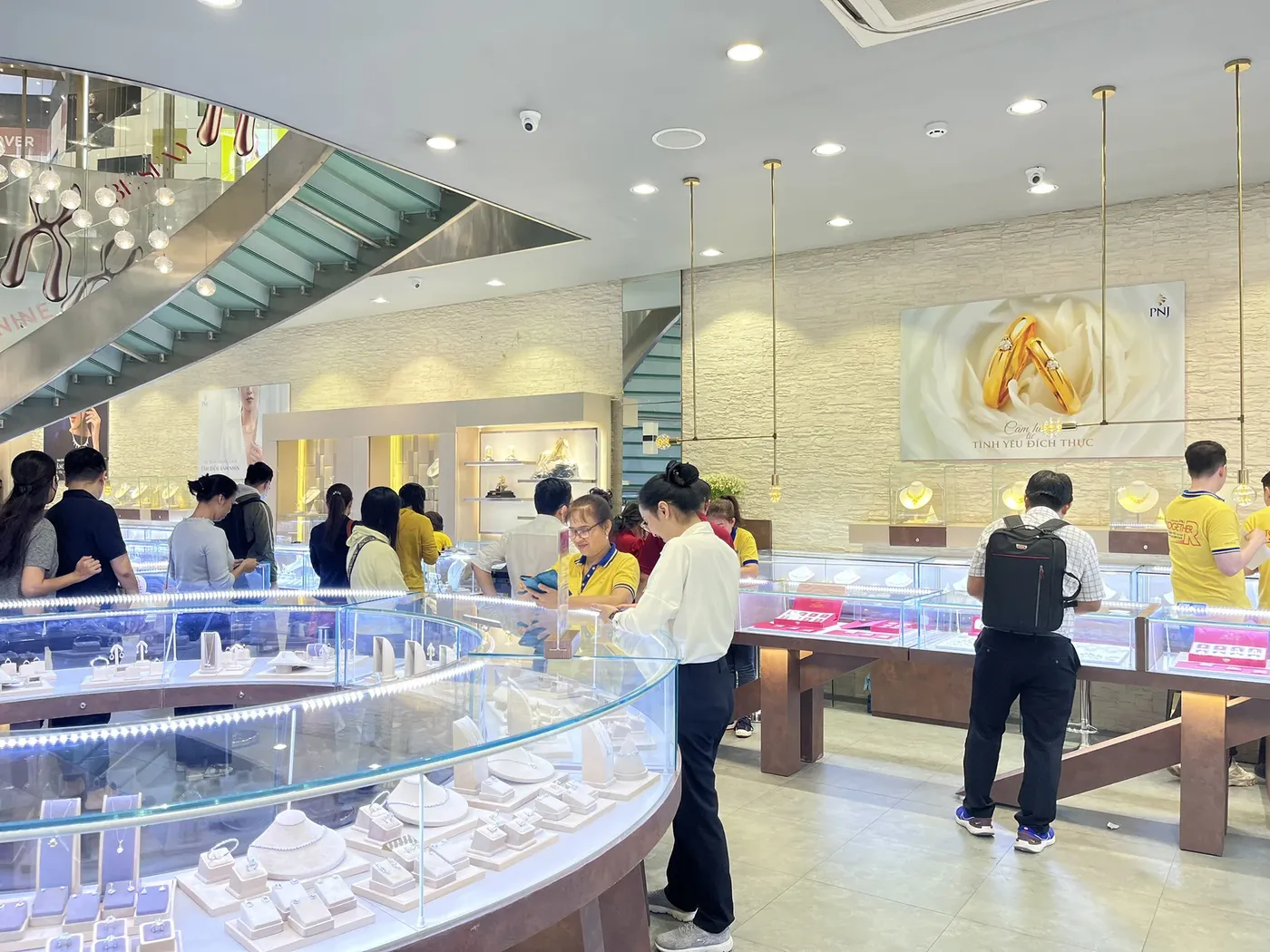 Kế hoạch lỗ 6.271 tỷ của PNJ: Gần hết đến từ một giả định