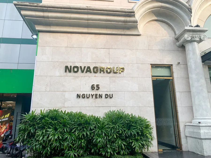 NVL at limit-down before its VND 10,000 rights record date