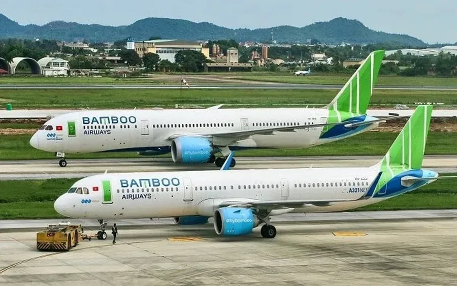 Máy bay Bamboo Airways tại sân bay