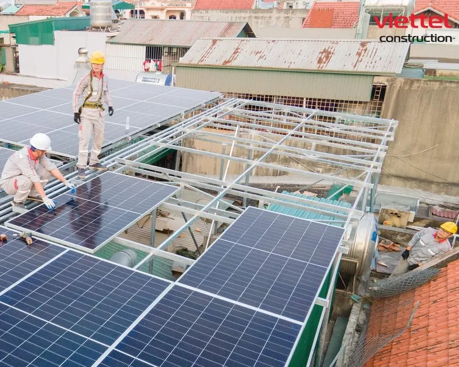 Hệ thống điện mặt trời áp mái do Viettel Construction lắp đặt