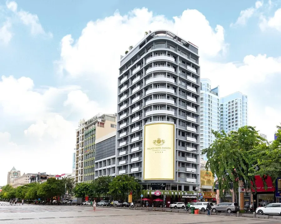 Khách sạn Palace Saigon trên đường Nguyễn Huệ, TP.HCM