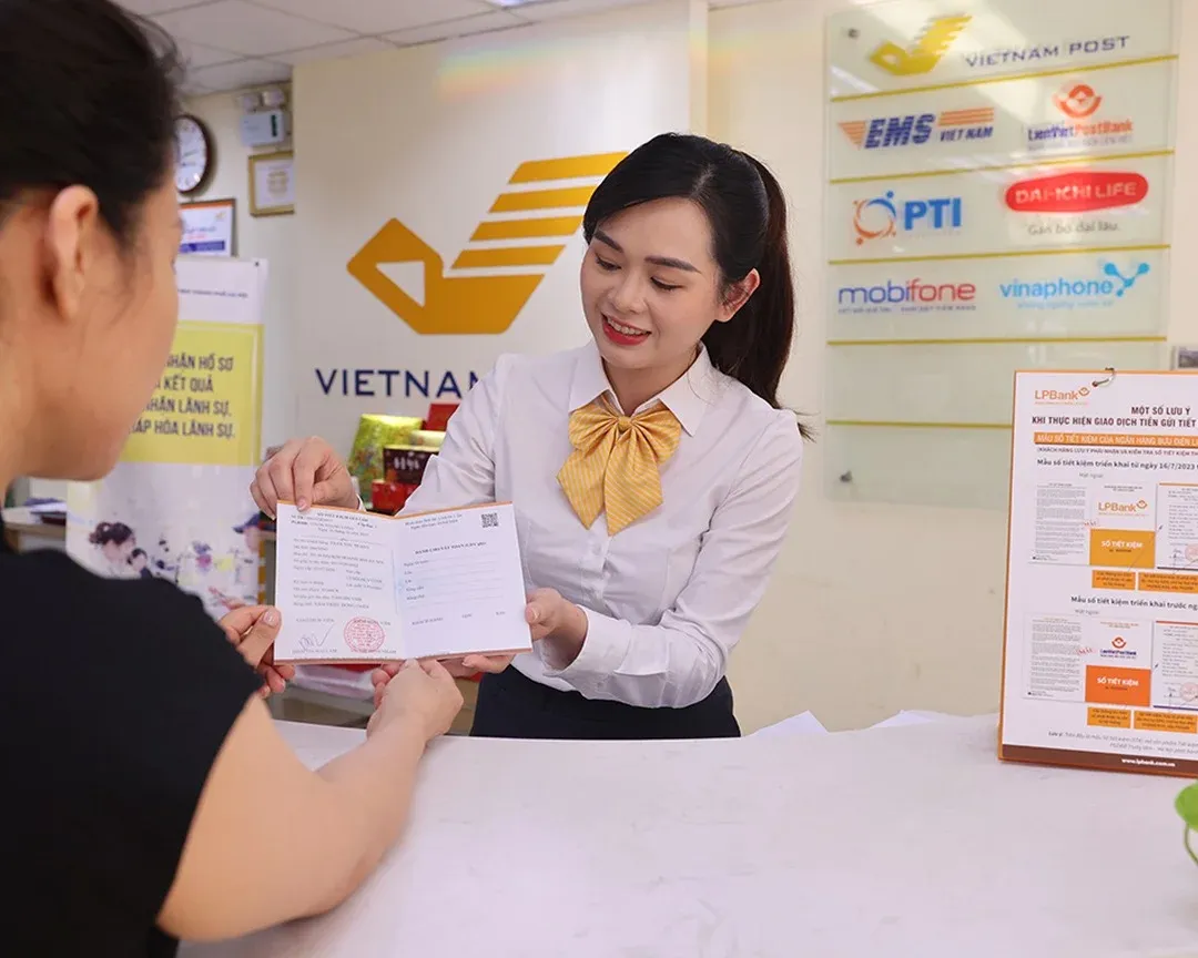 NHNN yêu cầu giảm lãi gửi từ 6 tháng tối thiểu 0,5%/năm