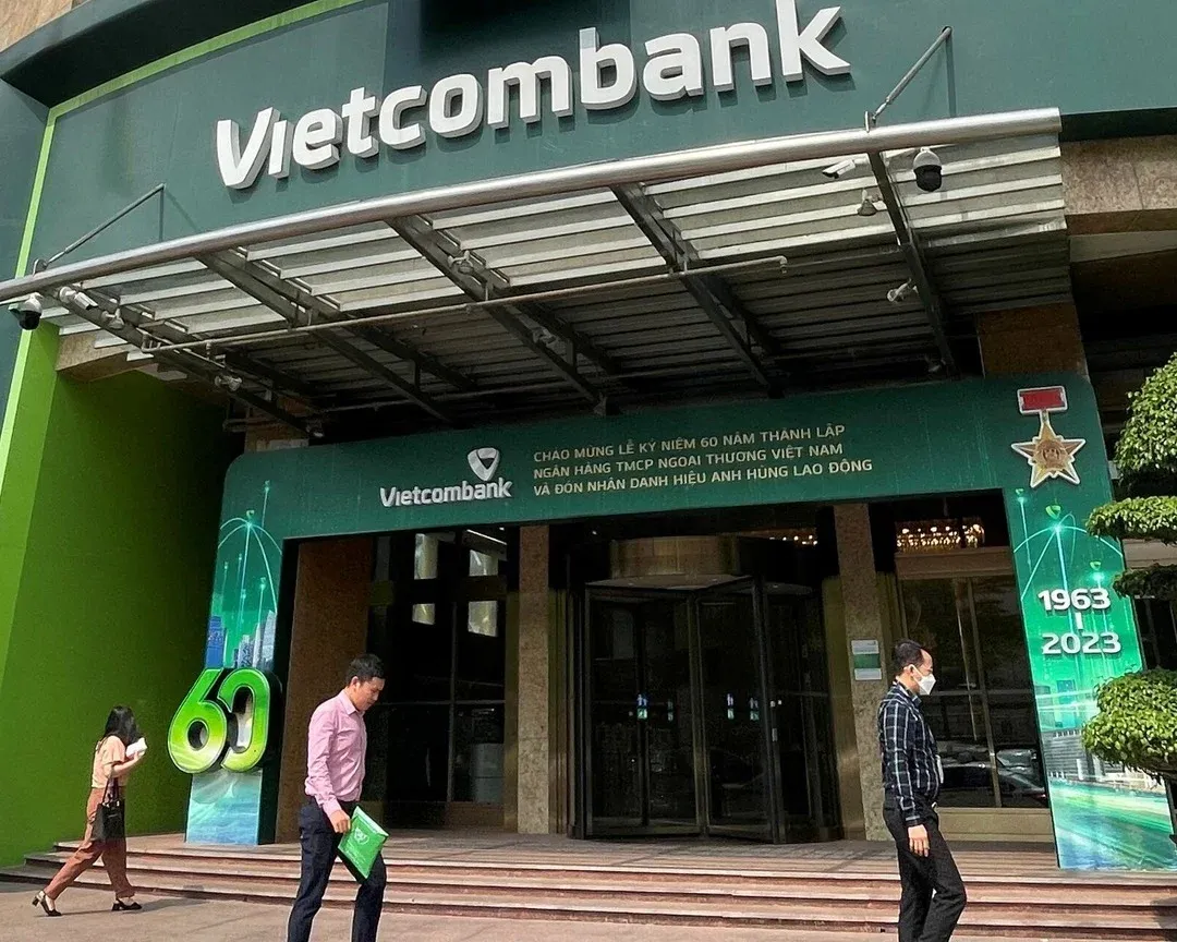 Vietcombank đưa cam kết giảm lãi vay vào hạn chót 31/12