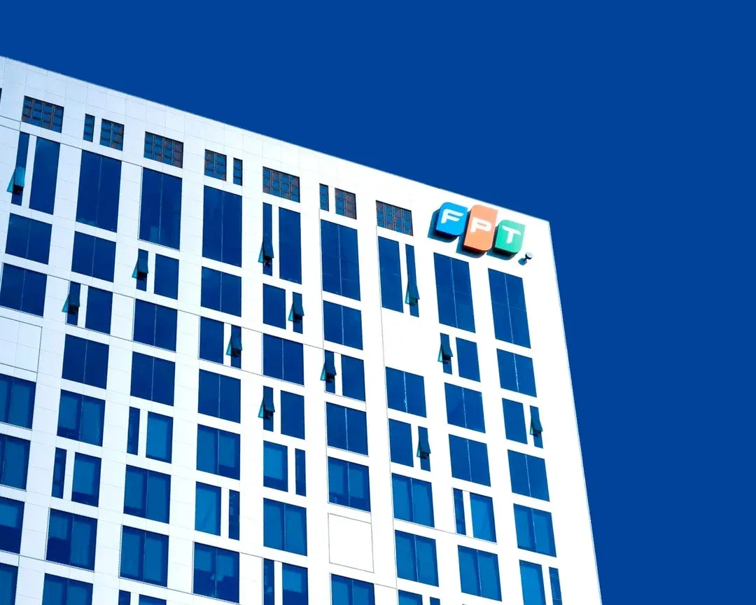 Khối ngoại tại FPT: Từ kín room 49% xuống dưới 27%