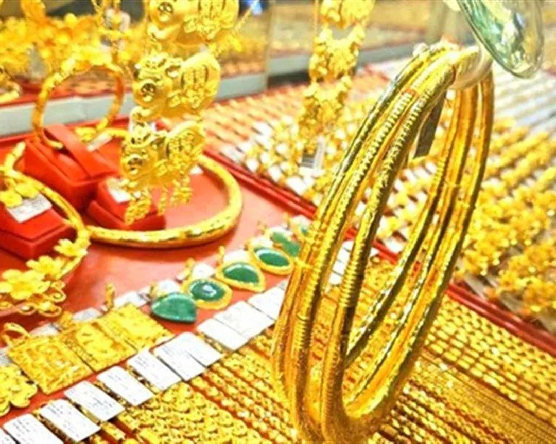Nhẫn DOJI giảm 1,5 triệu, người bán lại hụt 5,5 triệu